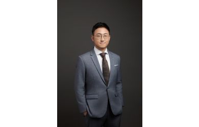 施拔臣